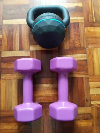 Mancuernas y pesa rusa