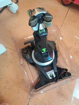 Cyborg F.L.Y. XBOX 360 Flight Stick