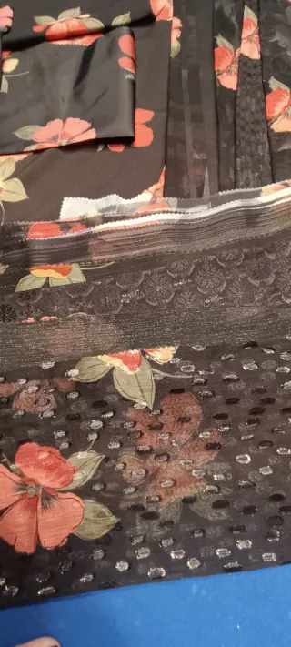 Retales de tela con flores