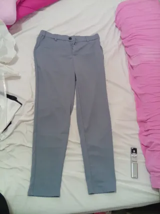 Pantalón gris