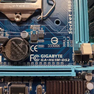 Placa Base Gigabyte GA-H61M-DS2