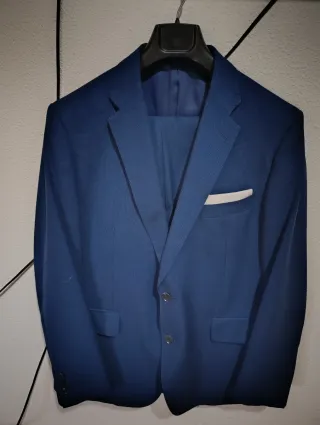 Traje de hombre azul