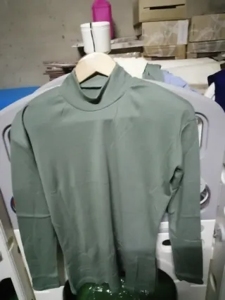 Jersey de señora cuello alto verde