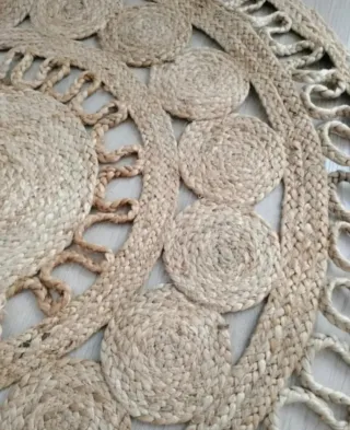 Tappeto rotondo in iuta naturale stile boho