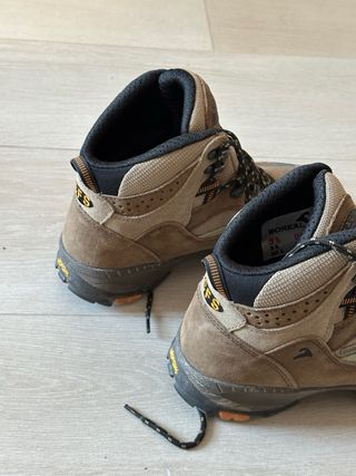 Botines de trekking Boreal talla 38