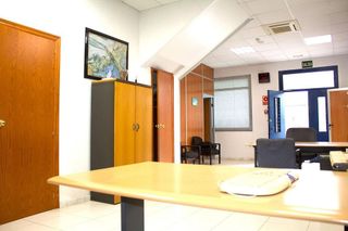 Nave industrial en venta en Camas