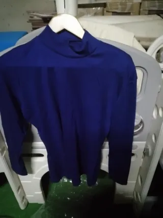 Jersey cuello alto azul señora
