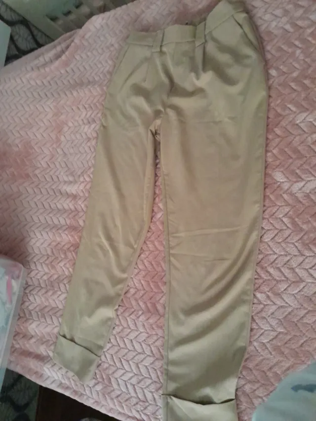 Pantalones beige