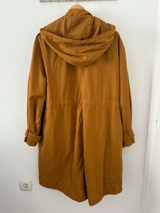 Chaqueta zara Mostaza con Capucha