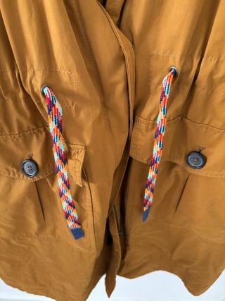 Chaqueta zara Mostaza con Capucha