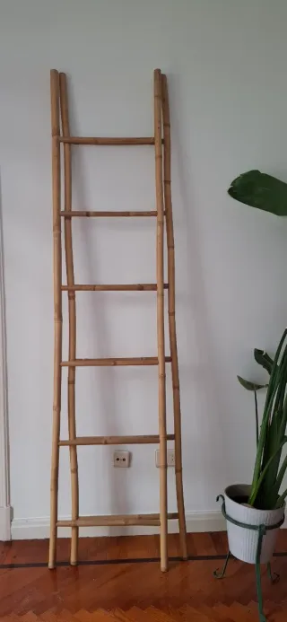2 escaleras de bambú decorativa