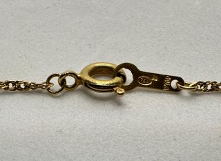 Cadena Singapour de oro de 18k, 2.27 g, 46 cm.