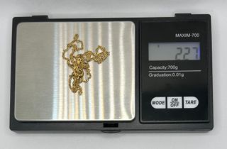 Cadena Singapour de oro de 18k, 2.27 g, 46 cm.