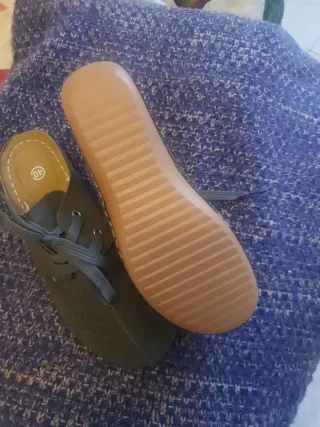 Zuecos grises talla 39