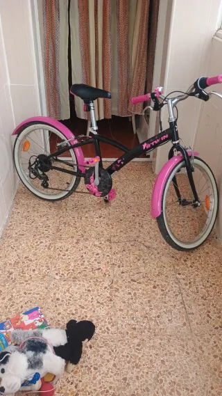 Bicicleta infantil BTWIN negra y rosa