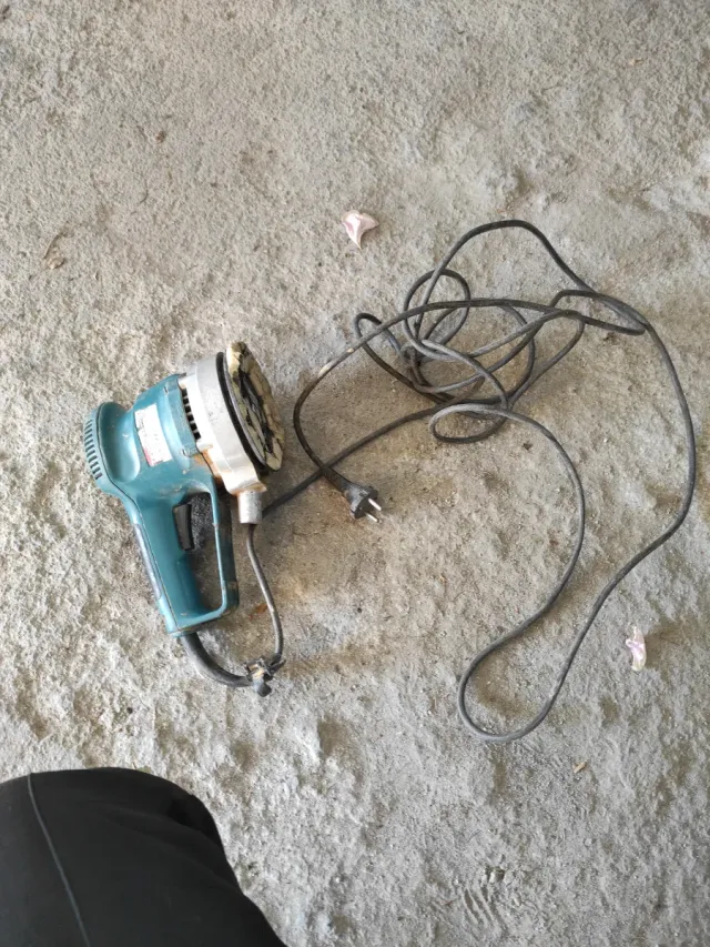 Pulidora Makita GA6030 150mm