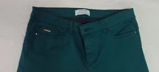 Pantalón vaquero verde