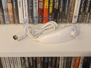 Control Nunchuk oficial Nintendo Wii blanco