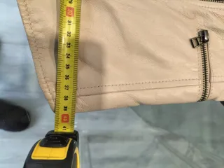 Cazadora cuero Goes beige