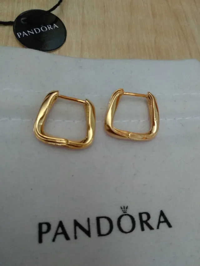 Pendientes Pandora Aro Cuadrado Dorado
