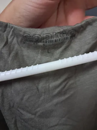 Vestido verde olivo con cinturón