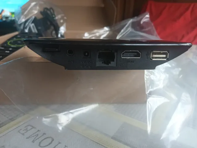 Decodificador Movistar con Mando y Cables