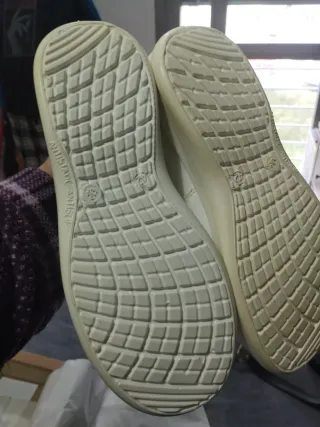 Zapatos de trabajo blancos