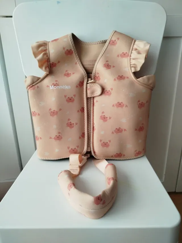 Chaleco flotador Monneka niña cangrejos.10€