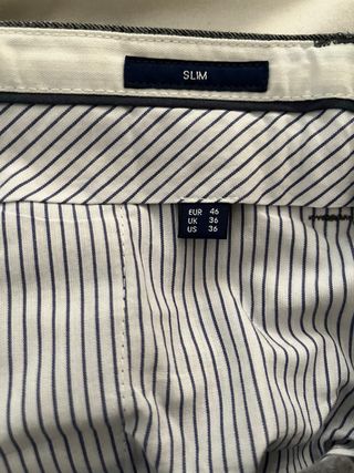 Pantalón de vestir GANT gris espiga