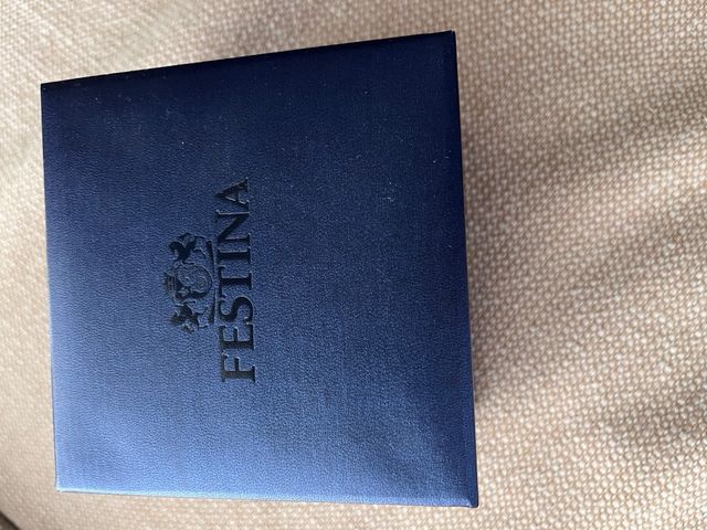 Precioso Reloj Festina Cronógrafo Plateado.