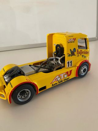 Mercedes-Benz Truck Racing Scalextric