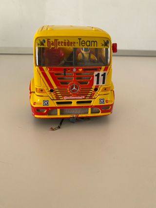 Mercedes-Benz Truck Racing Scalextric