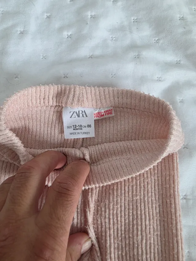 Pantalón Zara bebé rosa canalé