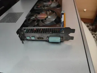 Gigabyte R9 3GB Tarjeta Gráfica