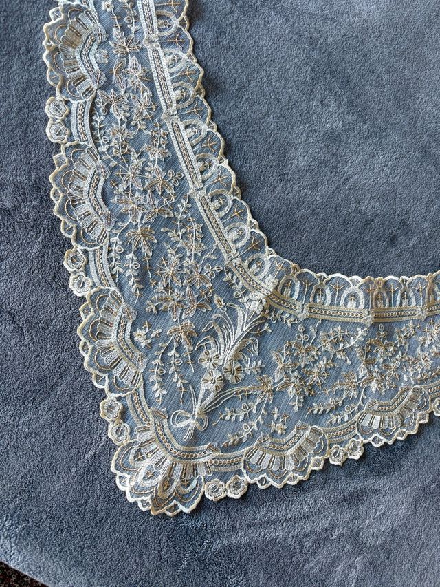 Peinador Fallera Crudo con Hilo Dorado