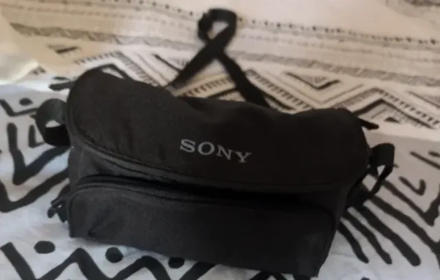 Videocâmera HD Sony Handycam HDR-PJ200/Projetor integrado