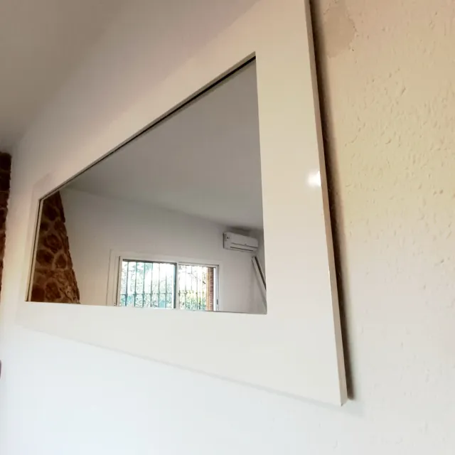 Espejo grande lacado blanco