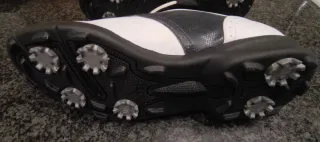 Zapatos de golf Adidas blancos y negros