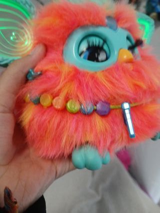 Furby Coral 2025 Interactivo con Caja