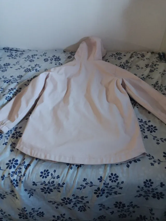 Chubasquero rosa con capucha para niña de 9 a 10