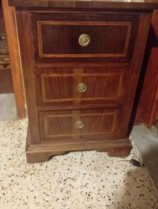 Comodini antichi in legno massello epoca 800