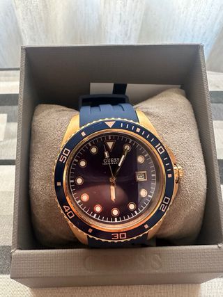 Reloj GUESS W1109G3 Azul y Dorado