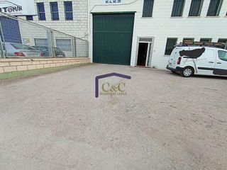Nave industrial en venta en Manzanares