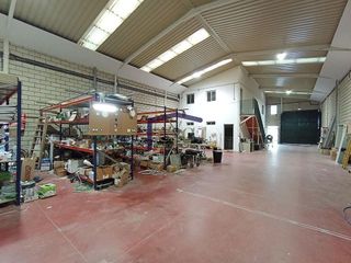 Nave industrial en venta en Manzanares