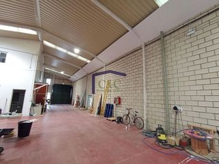 Nave industrial en venta en Manzanares