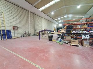 Nave industrial en venta en Manzanares