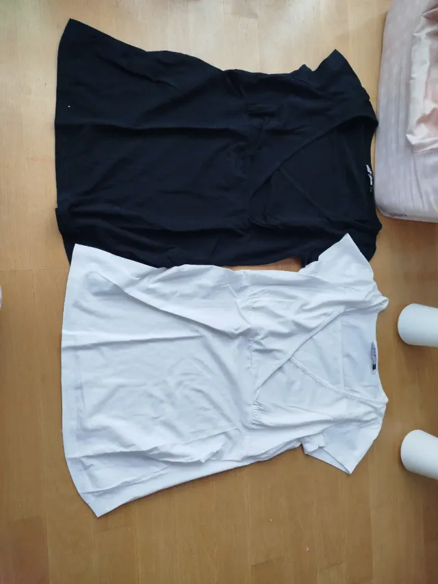 Lote 2 Camisetas Lactancia Talla 34 -36. 5€