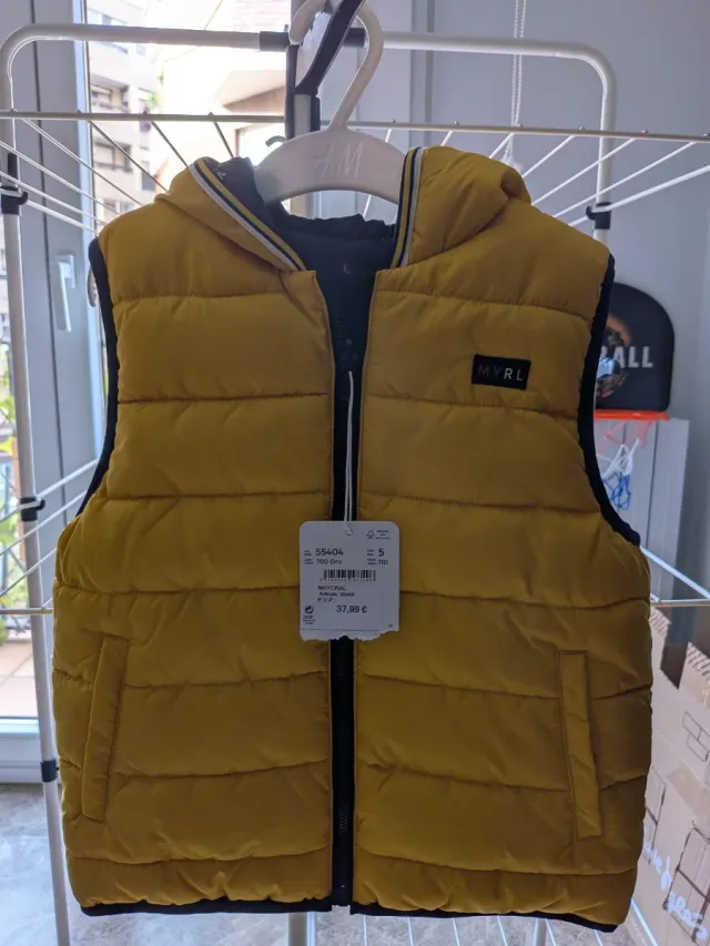 NUEVO Chaleco niño Mayoral 5 años reversible