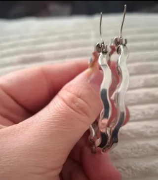 Aros de plata martillados grandes