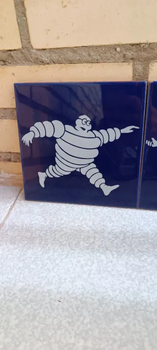 Juego 4 Baldosas Michelin